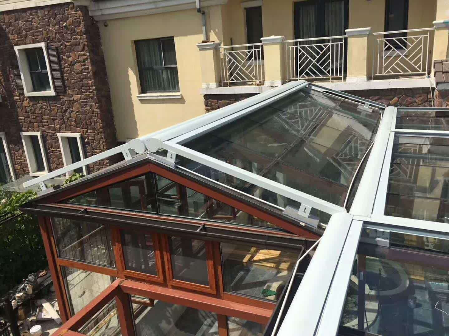 蘇州電動遮陽的挑選（xuǎn）與養護？
